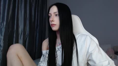 piu online show from 03/18/26, 04:54