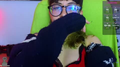 Snapshot of malicia_witch_ chatting on 01/08/25, 02:57 Mar Alicia Rosie v A L I C I A W I T C - Meg Cherie online show from 01/08/25, 02:57