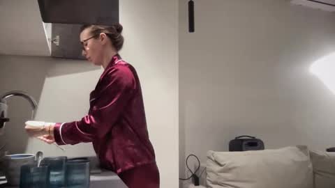 malina568708 online show from 02/15/26, 04:58