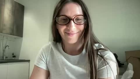malina568708 online show from 04/23/26, 12:29