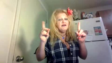 malinda702 online show from 05/23/26, 11:31