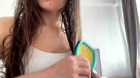 malinka_sweet19 online show from 10/26/25, 09:37