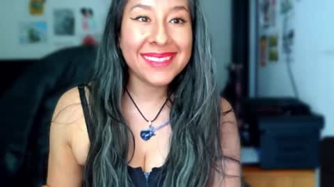 Snapshot of malishka_fox chatting on 11/18/25, 04:55 Malishka online show from 11/18/25, 04:55