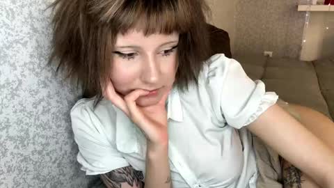 Snapshot of malliissa chatting on 04/16/26, 03:57 Eva online show from 04/16/26, 03:57