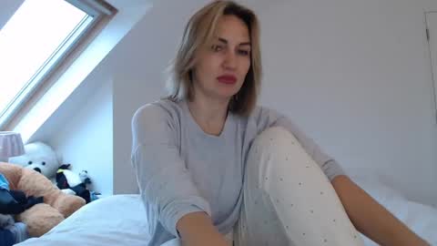 mallinia online show from 01/27/25, 04:33