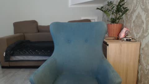 mallinia online show from 10/18/25, 10:05