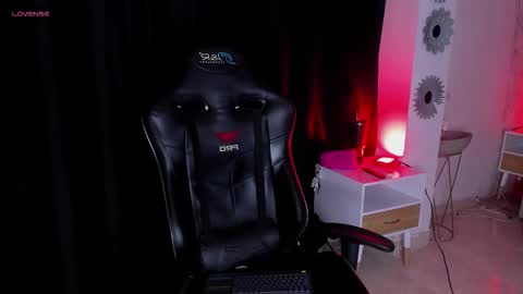 mallory_dietlinde online show from 03/12/25, 06:40