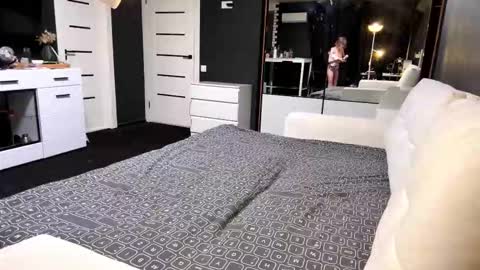 Nicole online show from 03/26/26, 10:59