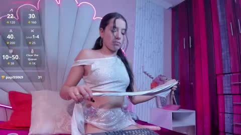 Snapshot of mally_boom chatting on 10/28/25, 09:06 mally online show from 10/28/25, 09:06