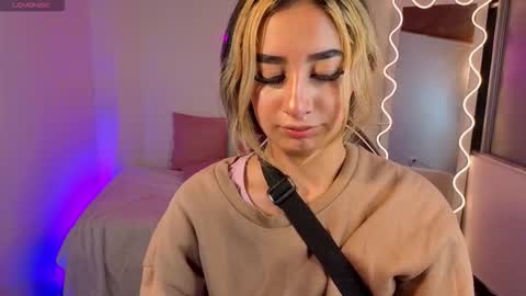 Malory  online show from 10/09/25, 11:52