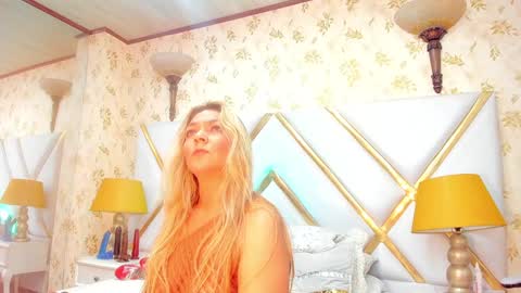 Snapshot of malorysweet chatting on 12/19/24, 03:30 MalorySweet online show from 12/19/24, 03:30