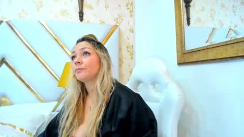 Snapshot of malorysweet chatting on 03/07/25, 11:51 MalorySweet online show from 03/07/25, 11:51