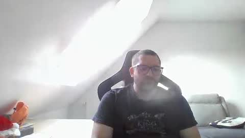 breton online show from 12/22/24, 01:33