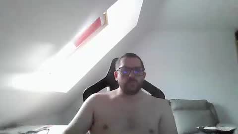 breton online show from 10/30/25, 09:44