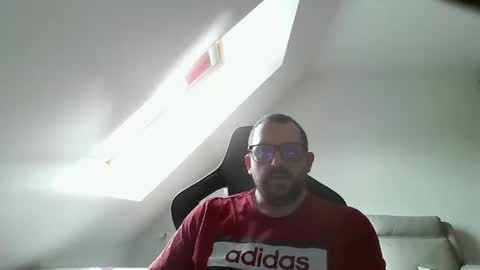 breton online show from 11/17/25, 10:54