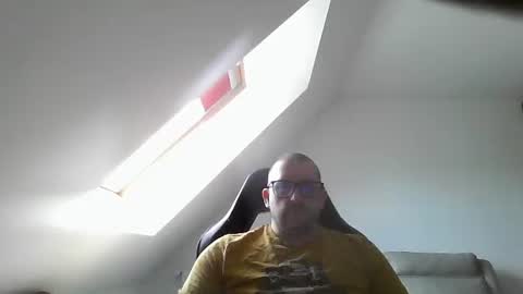 breton online show from 04/18/26, 08:29