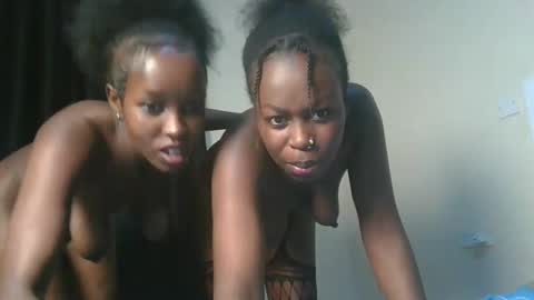 Snapshot of mamaapussy chatting on 02/12/25, 08:40 mamaa online show from 02/12/25, 08:40