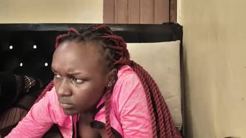 Snapshot of mamaapussy chatting on 09/22/25, 06:15 mamaa online show from 09/22/25, 06:15