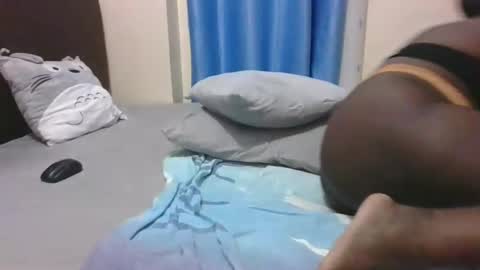 Snapshot of mamasita2023 chatting on 02/23/25, 05:18 mamasita2023 online show from 02/23/25, 05:18