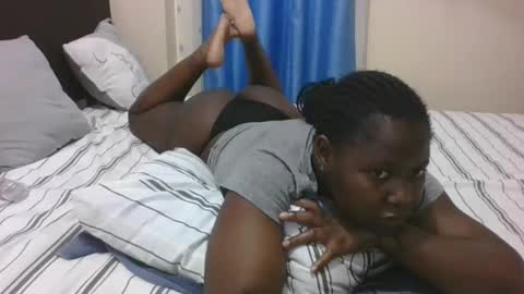 Snapshot of mamasita2023 chatting on 03/05/25, 03:40 mamasita2023 online show from 03/05/25, 03:40