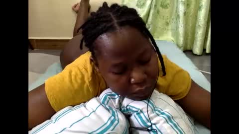 Snapshot of mamasita2023 chatting on 10/16/25, 09:21 mamasita2023 online show from 10/16/25, 09:21