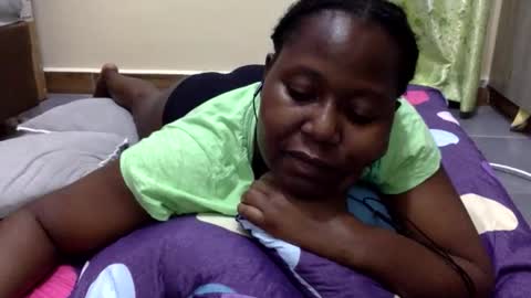 Snapshot of mamasita2023 chatting on 10/23/25, 07:34 mamasita2023 online show from 10/23/25, 07:34