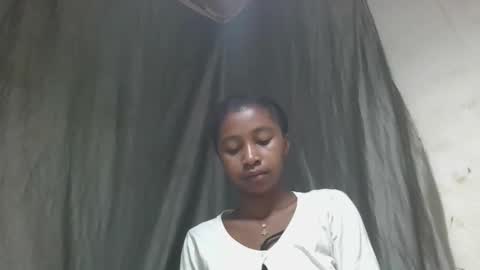 mamieriela online show from 04/20/26, 06:27