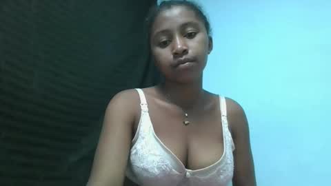 mamieriela online show from 05/18/26, 01:39