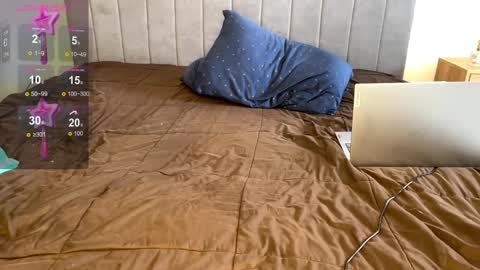 Caroline online show from 02/20/25, 09:44