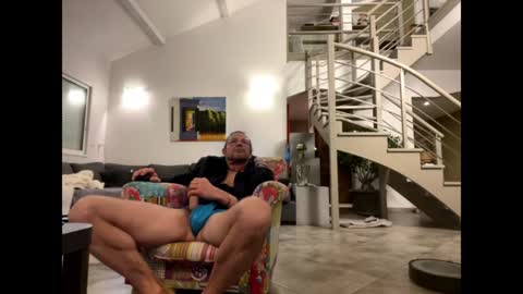 Snapshot of man38110 chatting on 01/09/25, 04:19 man38110 online show from 01/09/25, 04:19