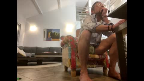 Snapshot of man38110 chatting on 01/12/25, 05:22 man38110 online show from 01/12/25, 05:22