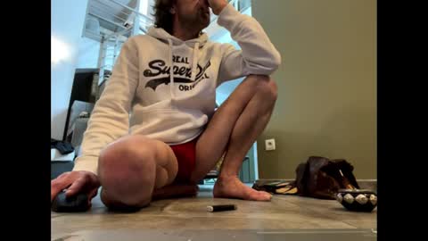 Snapshot of man38110 chatting on 02/15/25, 04:03 man38110 online show from 02/15/25, 04:03