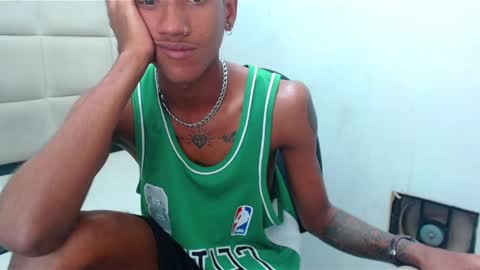 man_san11 online show from 02/15/25, 04:12