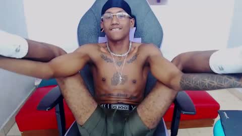 man_san11 online show from 02/27/25, 07:47