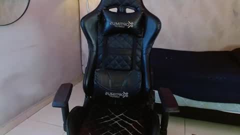 man_san11 online show from 10/15/25, 05:24