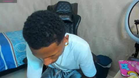 man_san11 online show from 01/10/26, 03:36