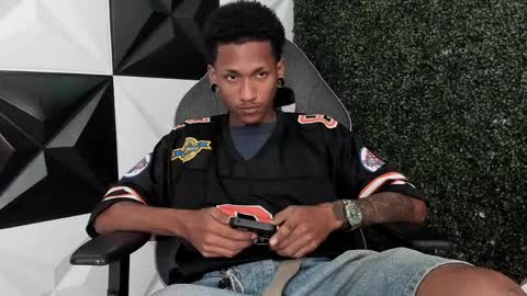 man_sant11 online show from 04/11/26, 04:33