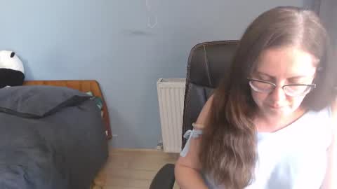 Snapshot of mandarinka28 chatting on 07/01/26, 11:23 mandarinka28 online show from 07/01/26, 11:23