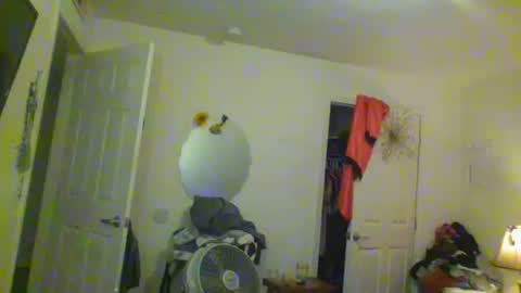 Snapshot of mandilube39 chatting on 10/16/25, 03:18 mindy22 online show from 10/16/25, 03:18