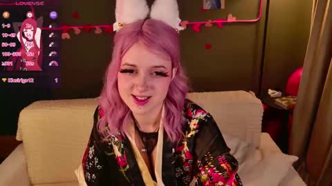 Luna online show from 02/18/26, 10:17