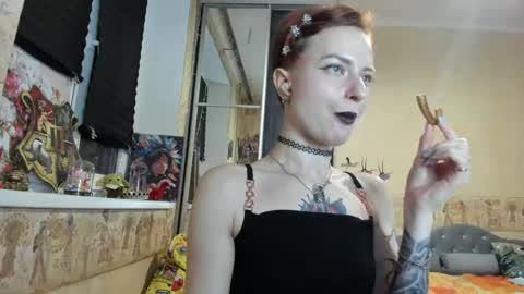 Mandy online show from 04/15/26, 07:58