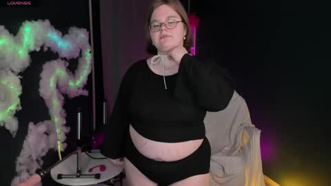 Maneela online show from 04/15/26, 07:32