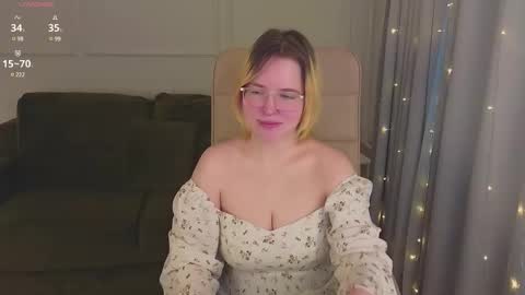 Snapshot of manic_pixie_ chatting on 01/30/25, 10:50 manic_pixie_ online show from 01/30/25, 10:50