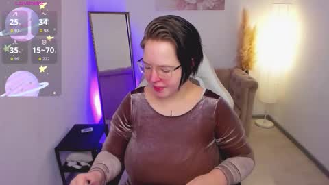 manic_pixie_ online show from 03/22/26, 03:59