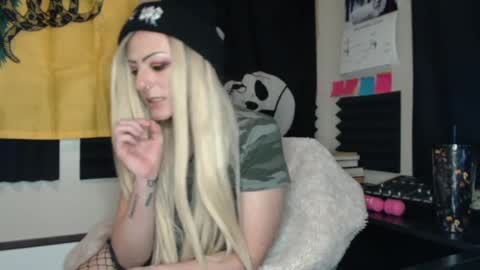 manicmercury online show from 01/02/25, 03:48