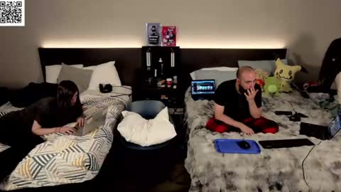 manicpixiedreamfrog online show from 07/13/26, 03:04