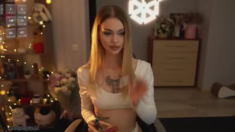 Amelie online show from 09/20/25, 06:31