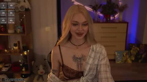 Amelie online show from 02/23/26, 07:44