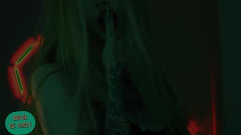 Amelie online show from 05/17/26, 06:48