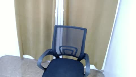 manliguezaris33 online show from 05/13/26, 03:04